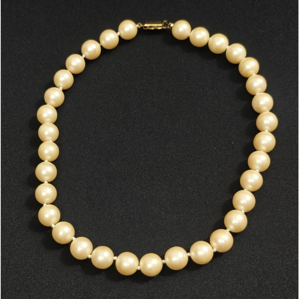 Vintage Signed Monet 17” Faux Pearl Necklace Chunky 10 mm Box Clasp Classic